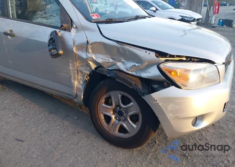 2006 Toyota Rav4 z USA, uszkodzony, nr VIN JTMBD35V765007302